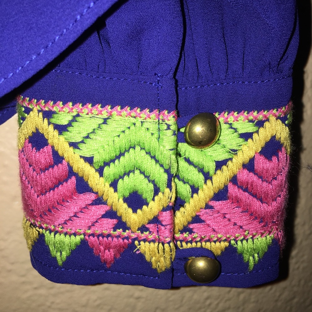 Blouse - Picture 2 of 2